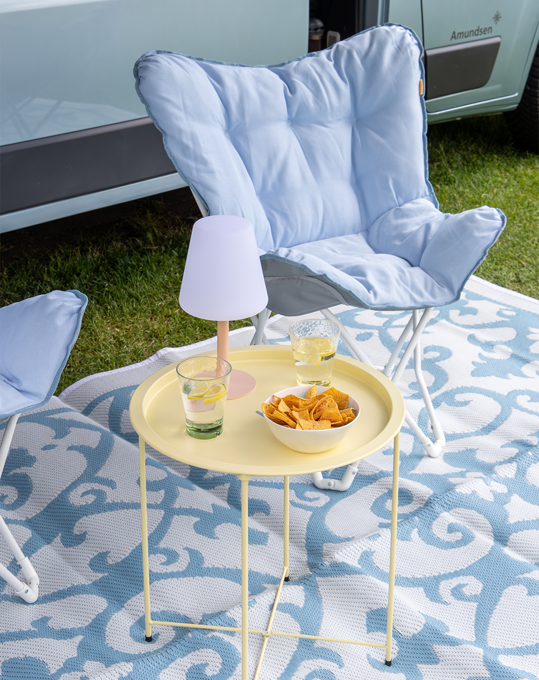 ŽUTI STOL PESMES - Slika 3